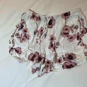 Brandy Melville shorts size small